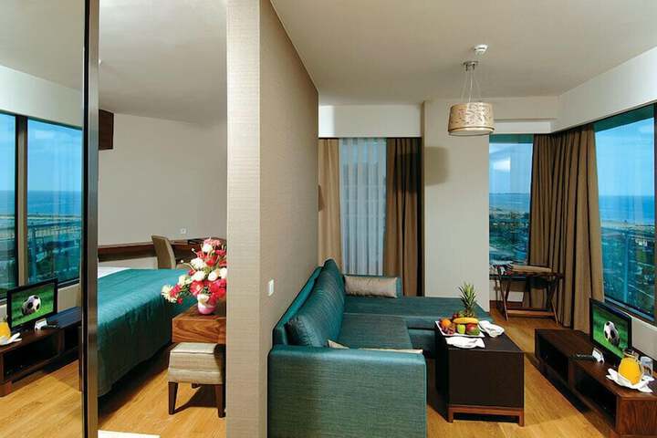 Room 28 of 69