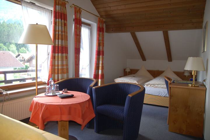 Room 5 of 48
