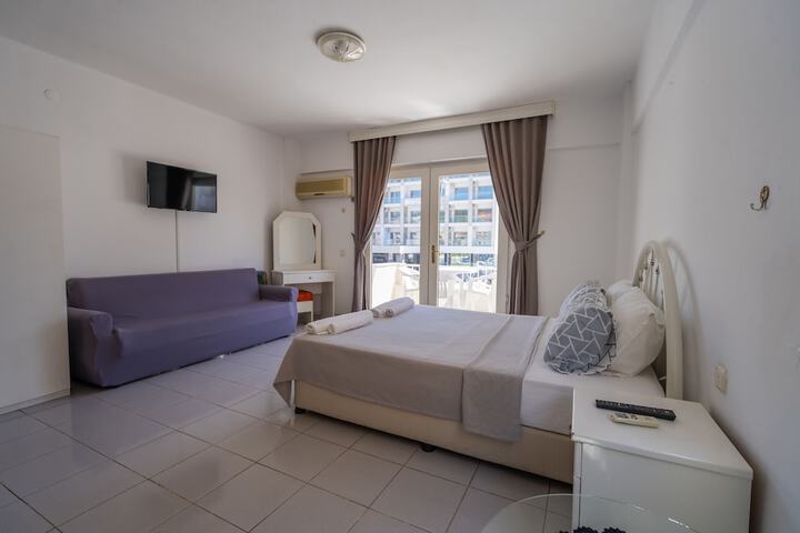 Room 4 of 26
