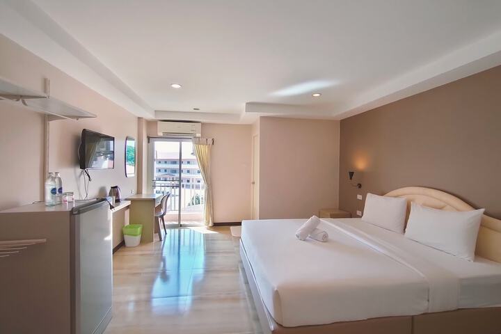 Room 13 of 54