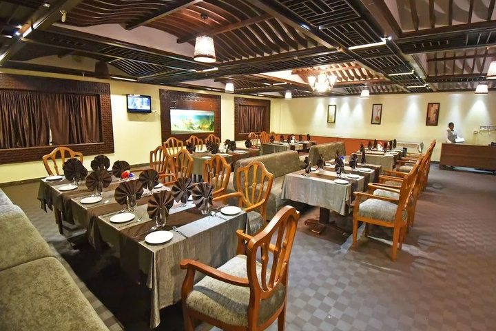 Dining 21 of 22