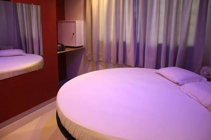 Room 3 of 47