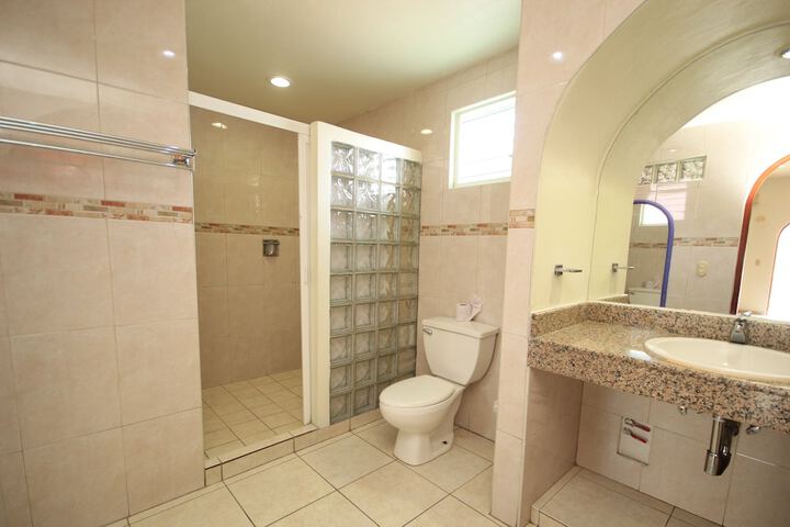 Room 14 of 27