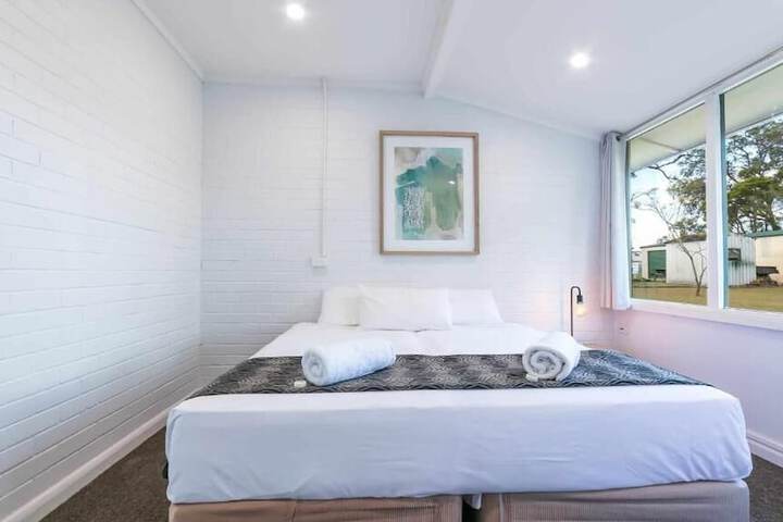 Room 4 of 10
