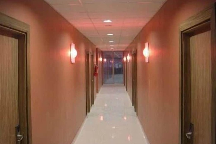 Ballroom/Hall 12 of 18