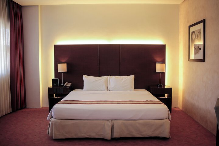 Room 16 of 73