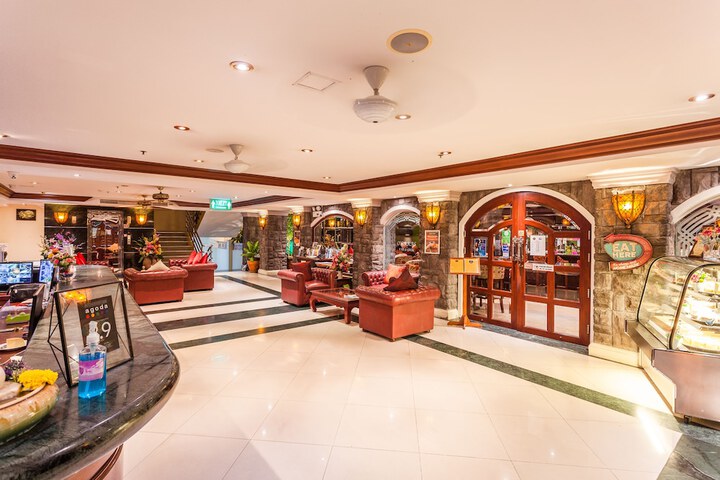 Check-in/check-out kiosk