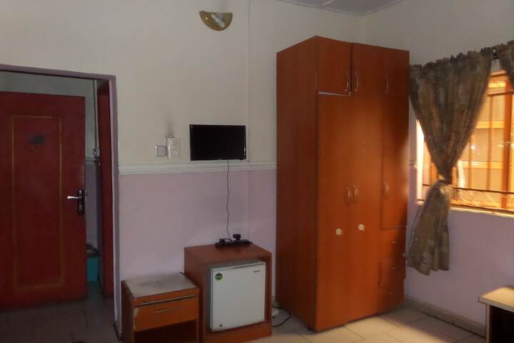 Room 11 of 17