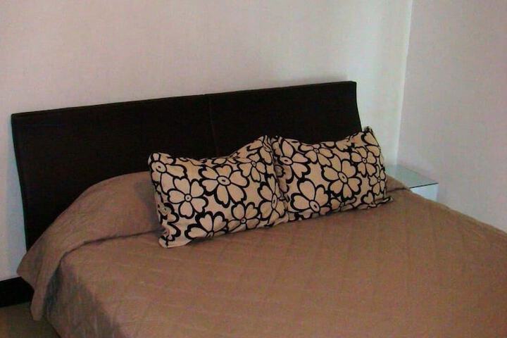 Room 2 of 12
