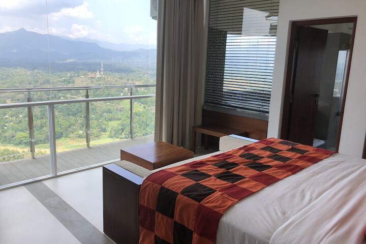 Room 9 of 56
