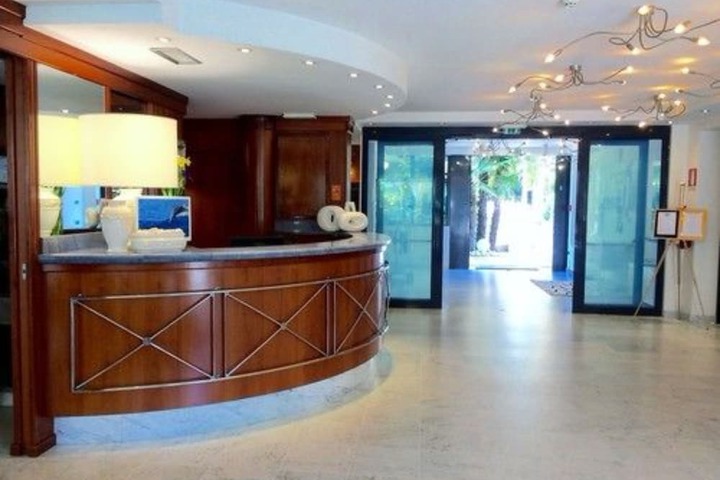 Hotel Interior 4 of 59