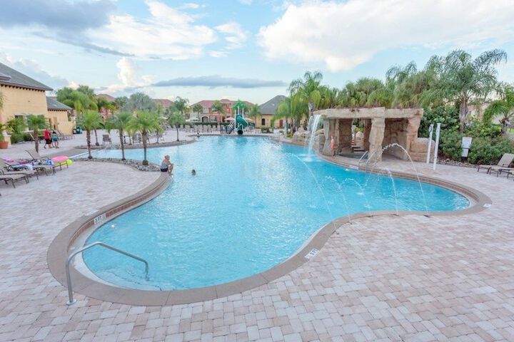 Pool 22 of 45