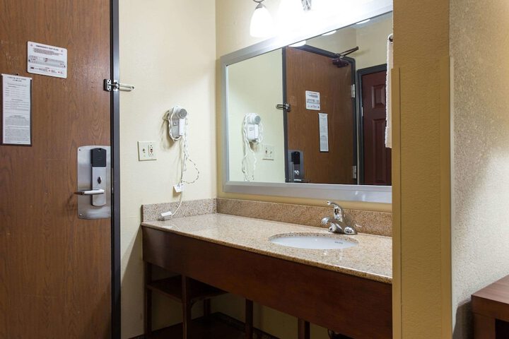 Double Accessible King Size Bed (3 of 9)