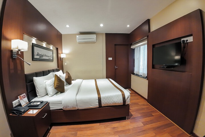 Room 76 of 161