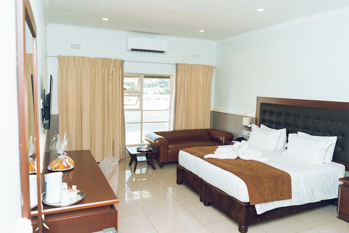 Room 14 of 42