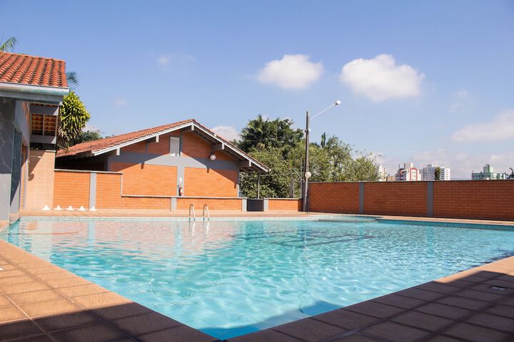 Pool 14 of 41