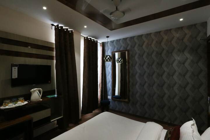 Room 14 of 85