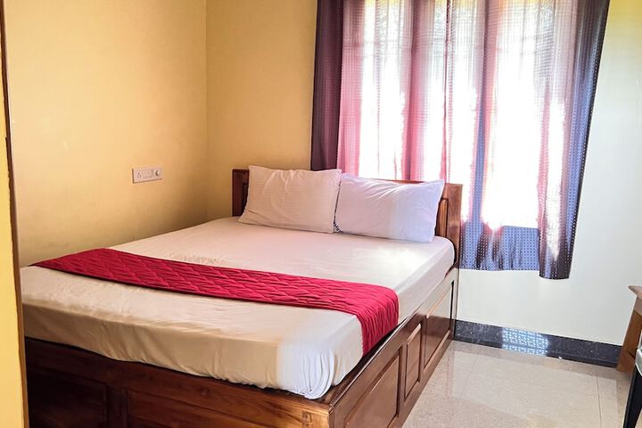 Room 10 of 20