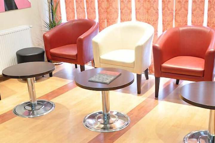 Entrance & Lobby