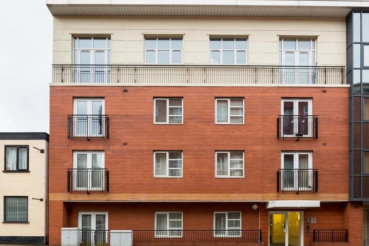 Photo of 5 Stylish Executive 1 BR - Brindley Place / Broad St