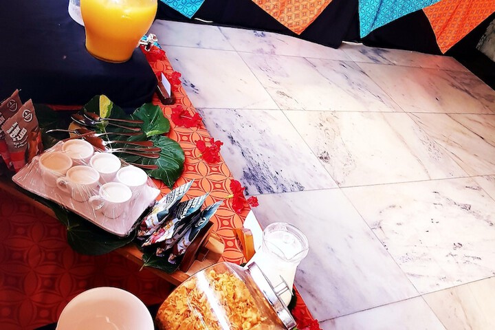 Breakfast/Coffee Service 103 of 179