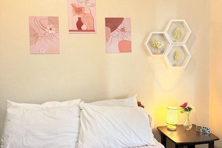Room 16 of 73