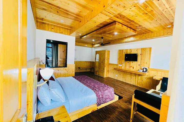 Room 5 of 22