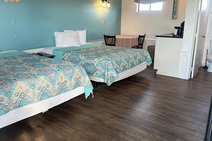 Room 12 of 22