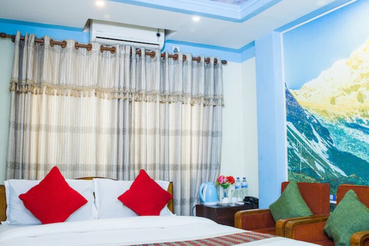Room 5 of 40