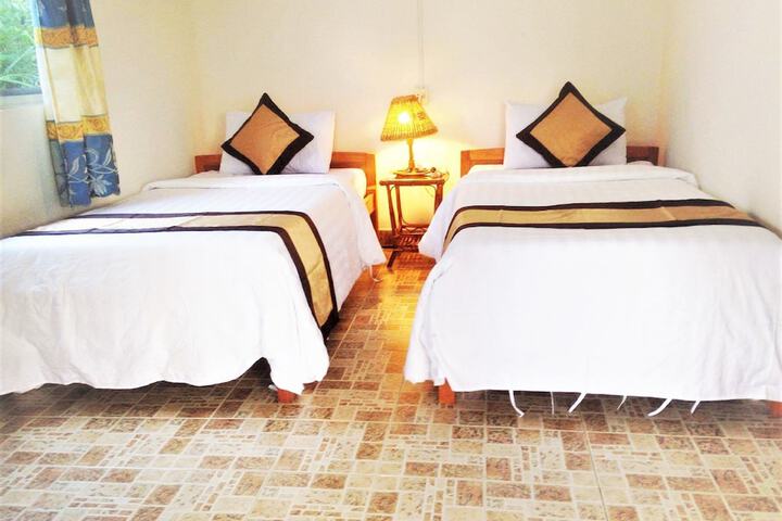 Room 2 of 18