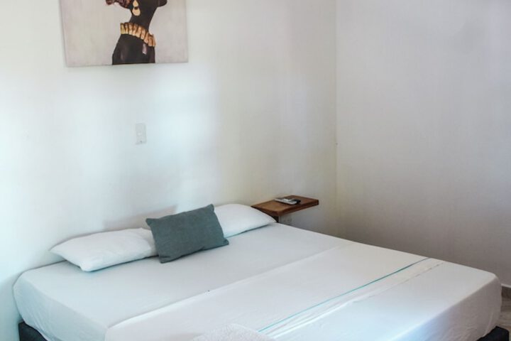 Room 14 of 37