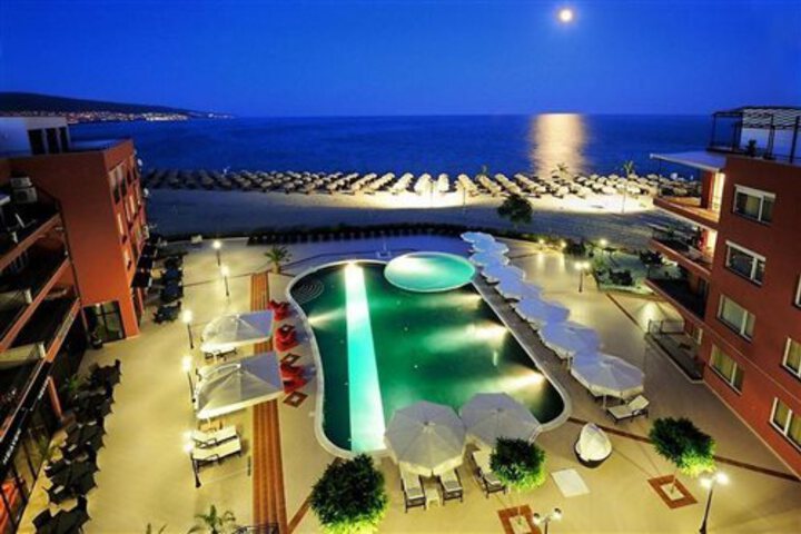 HOTEL HEAVEN