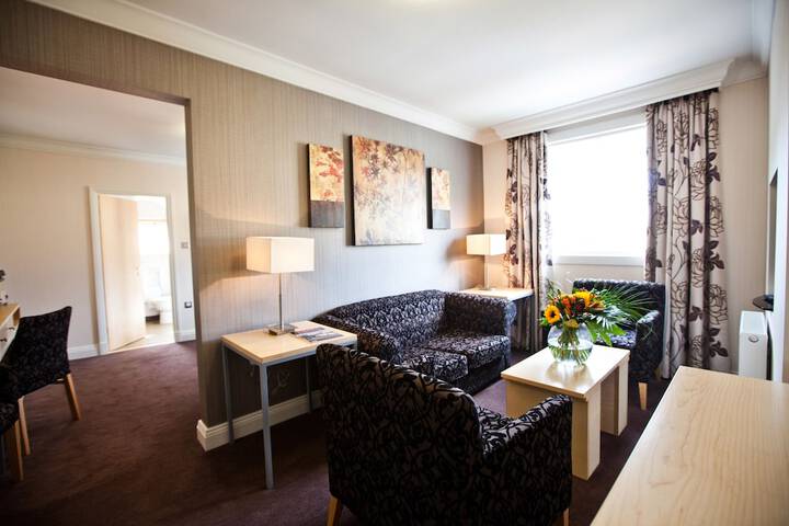 Room 32 of 53