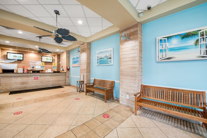 Entrance & Lobby