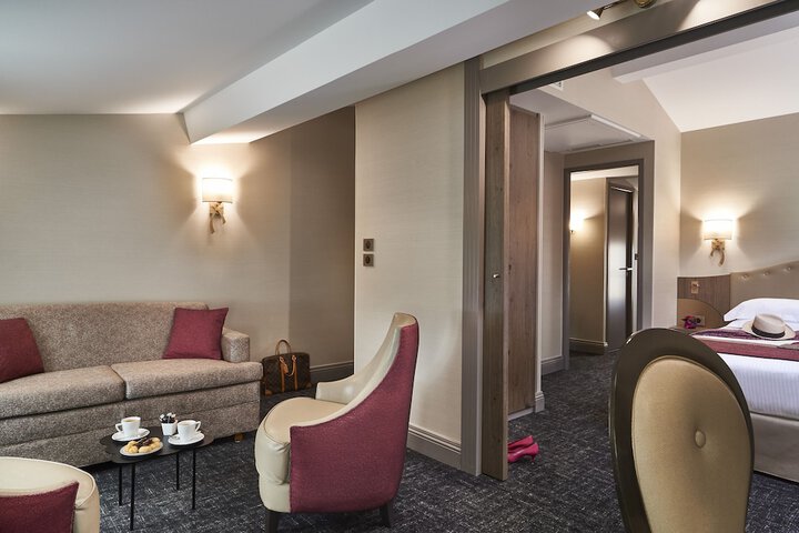 Room 4 of 35
