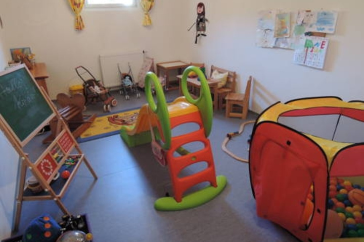 Room 6 of 19