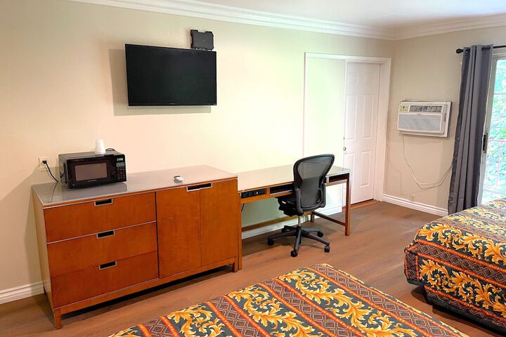 Room 6 of 29