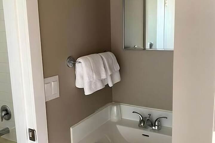 Room 122 of 176