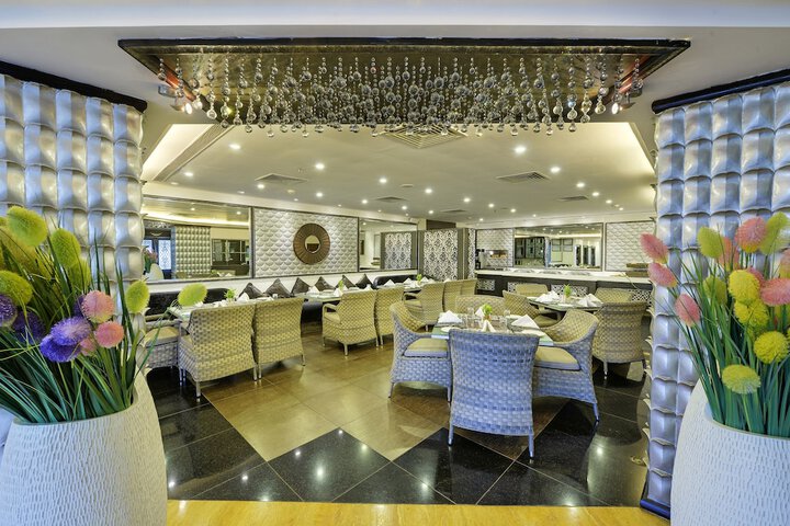 Dining Photos