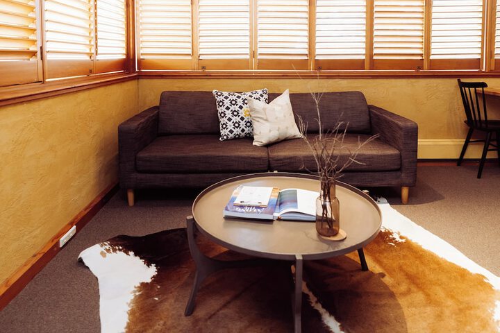 Room 8 of 28