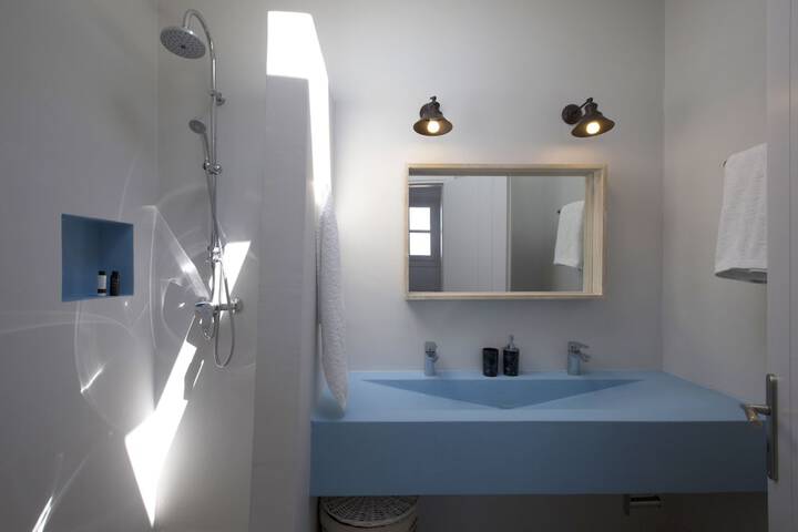 Room 72 of 101