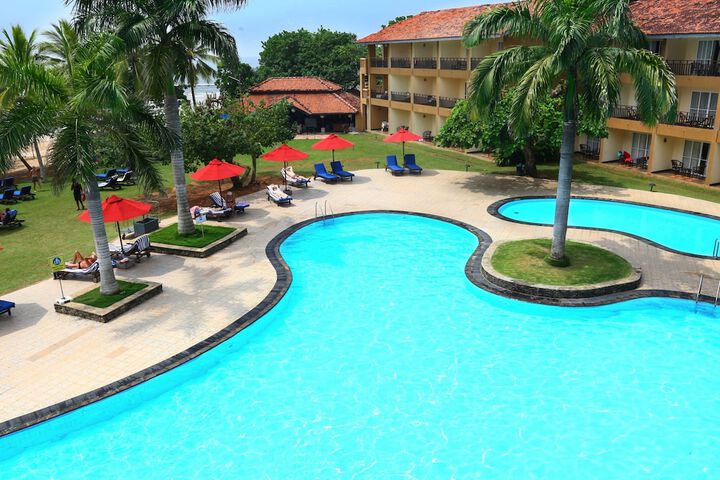 Pool Hotel