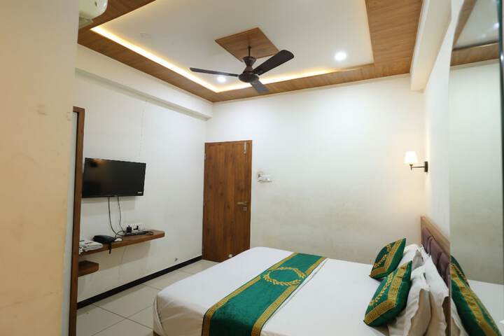 Room 21 of 38