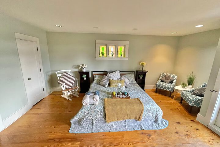 Room 6 of 53