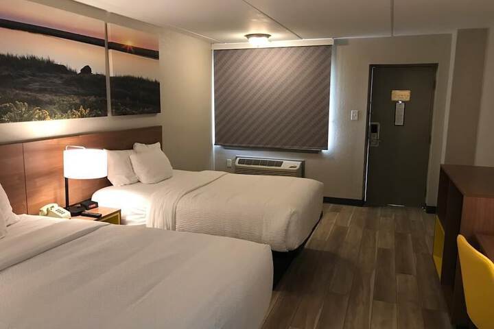 2 Double Beds (1 of 13)