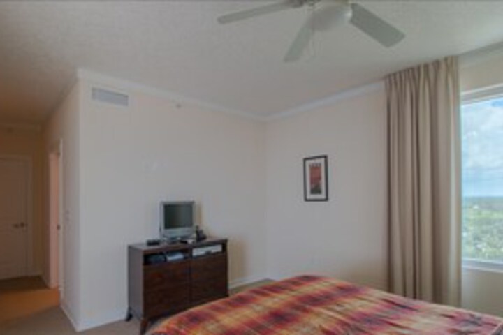 Room 27 of 29