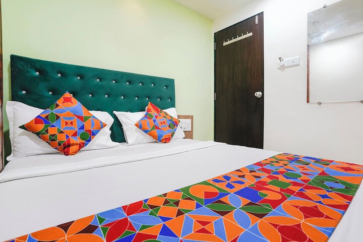 Room 15 of 27