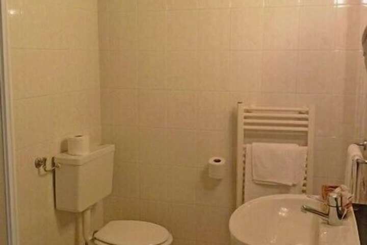 Room 43 of 55