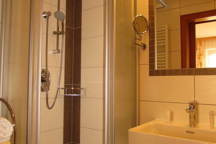 Room 40 of 80