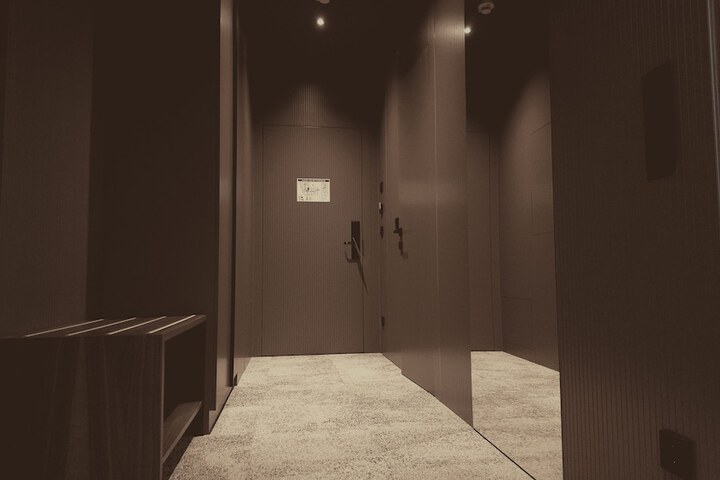 Room 51 of 116